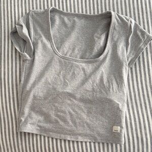 Vuori Light Gray Scoop Neck Crop Tee